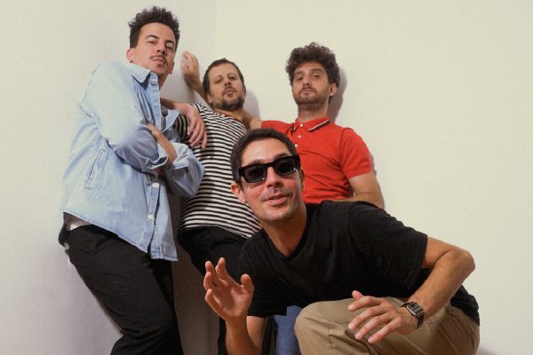 https://r2.solucionescreativas.com/Artistas/2025/Artistas/250611%20EL%20KUELGUE%20%20600X400.png